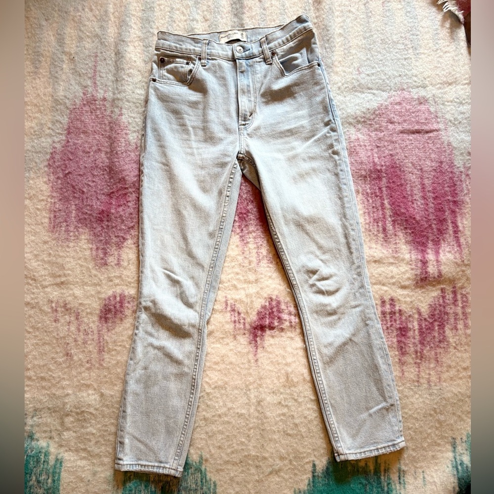 Abercrombie & Fitch Light Blue The Skinny High Rise Jeans 25 Short